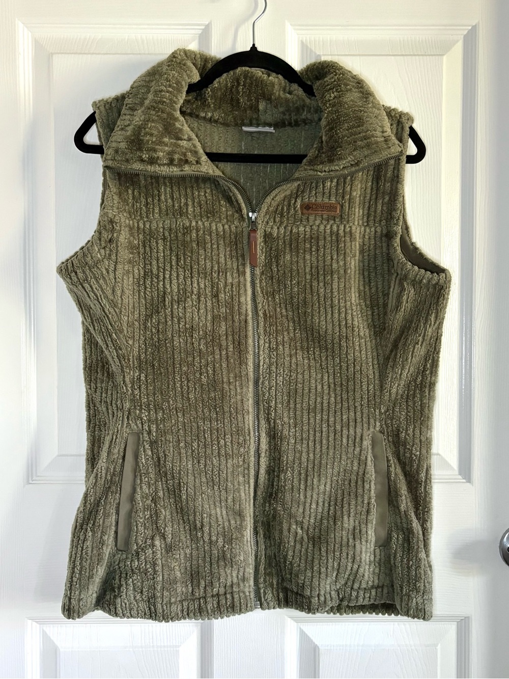Columbia Women’s Fire Side Sherpa Vest Olive Green Ribbed Fleece Full Zip L